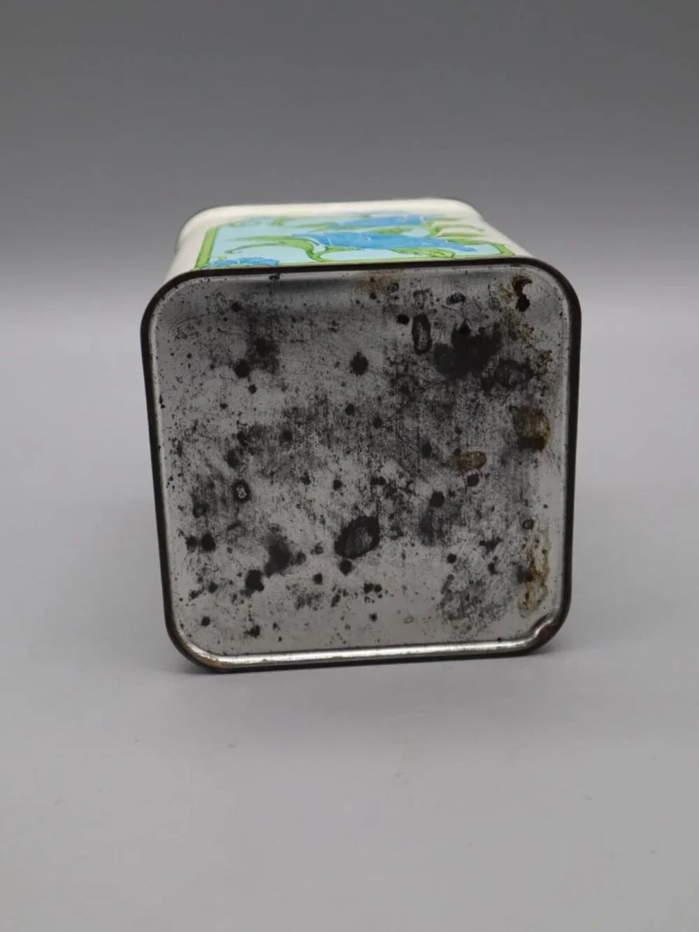 Vintage Small Floral Art Nouveau Decorative Storage Tin Blue & White 5 1/2